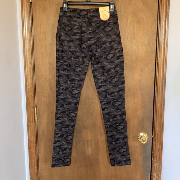 Sabrina Lauren skinny jean gray black camo print ultra soft stretch size 6 or 8 - Picture 12 of 17